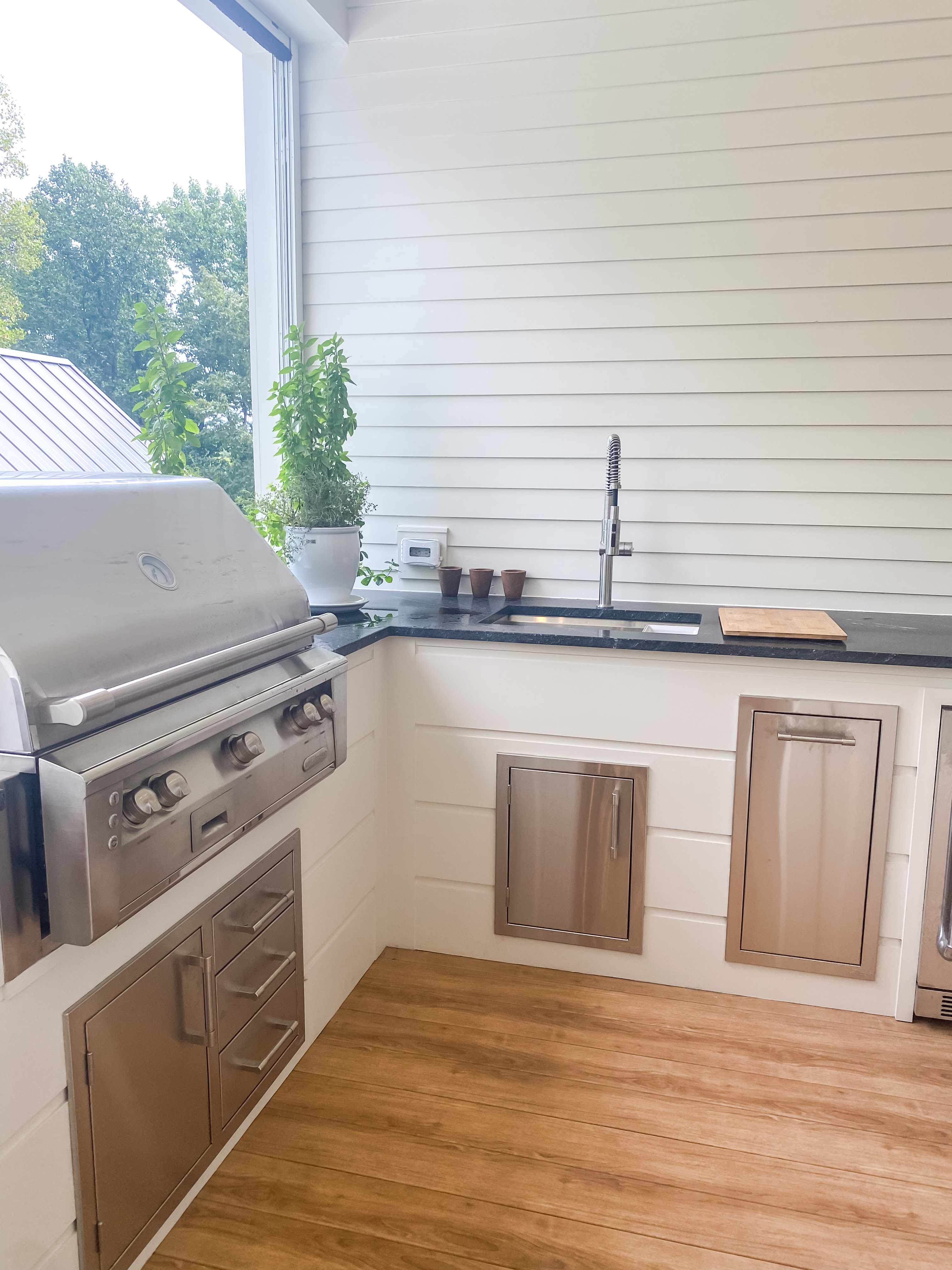 Southern Living Idea House 2023 Outdoor KitchenDeck